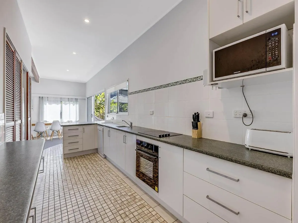 25 Oleander Avenue Shelly Beach Qld Caloundra
